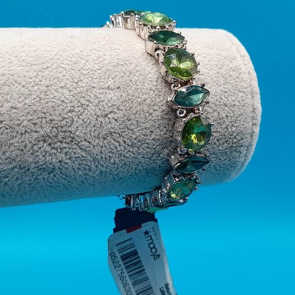 Macy's Green Rhinestone Stretch Bracelet, New With Tags, Old Stock - Picture 8 of 11